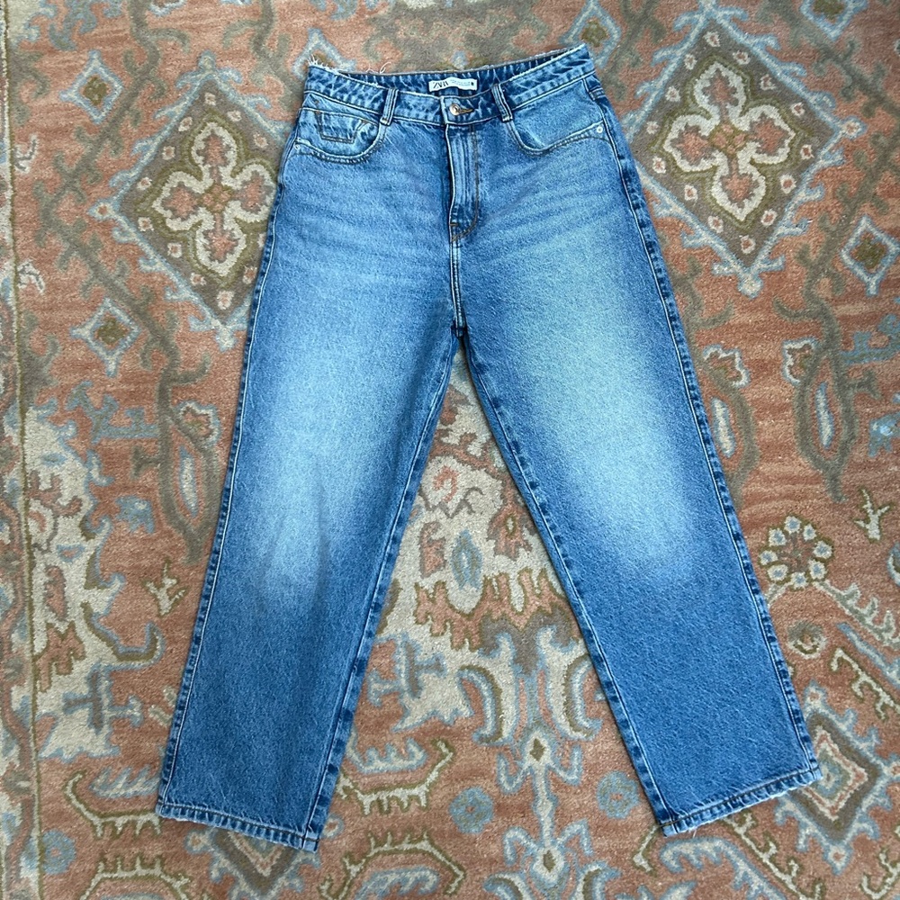 Zara Straight Leg Light Wash Jeans